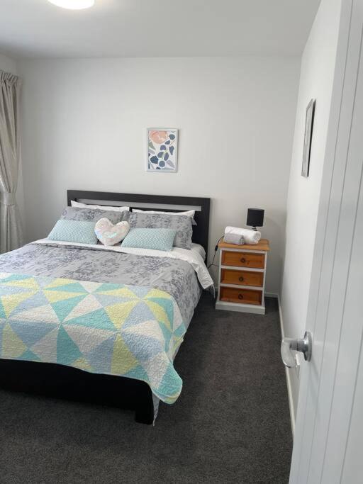 Town Centre New House Up To 6 People Available Apartment Oamaru Exterior photo